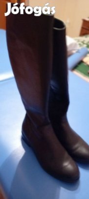 Női bőrcsizma