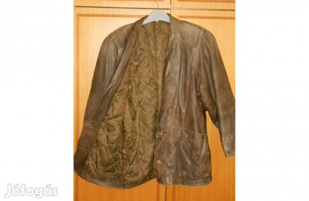 Női bőrkabát, steppelt bélés, hosszított. Bézs-barna. S/M