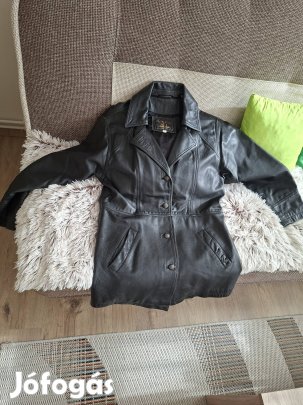 Női bőrkabát fekete