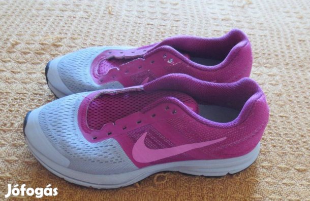 Női cipő ( Nike ) eladó