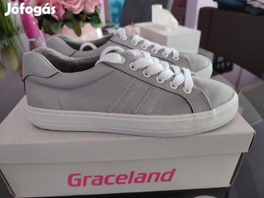 Női cipő, fényvisszaverő felsőrész