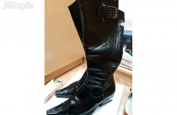 Női csizma eladó, 38-as méretben