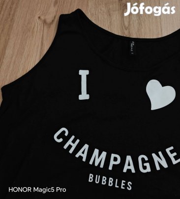 Női designer feliratos trikó