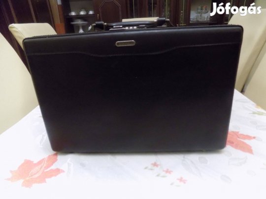 Női diplomatatáska eladó