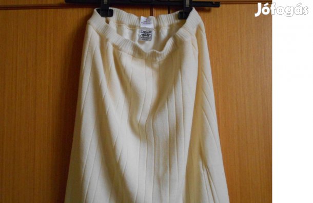 Női divatos, gyönyörű, kötött szoknya. Csinos, bélelt. M - es