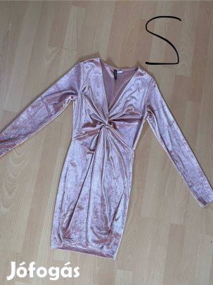 Női egyberuhákból álló ruhacsomag