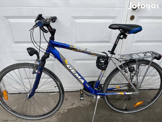 Női és férfi trekking bicikli, kerékpár