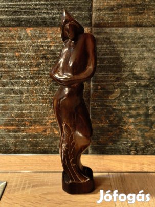 Női fa szobor kb.31 cm