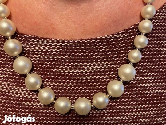 Női fehér gyöngy nyaklánc
