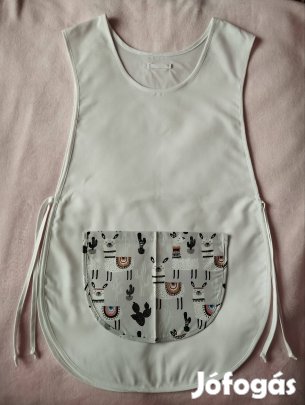 Női fehér lapköpeny,mintás zsebbel, ovis, munkaruha