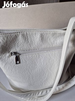 Női fehér táska 