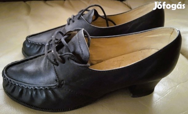 Női fekete bőrcipő félcipő 37-es