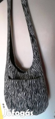 Női,fekete-fehér csíkos vászon válltáska,gépben mosható!/60
