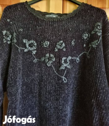 Női fekete hímzett pulóver, nagyobb méret