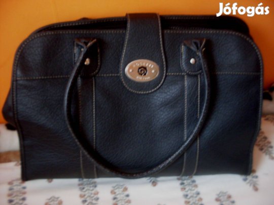 Női fekete pakolós kézitáska,szinte új!