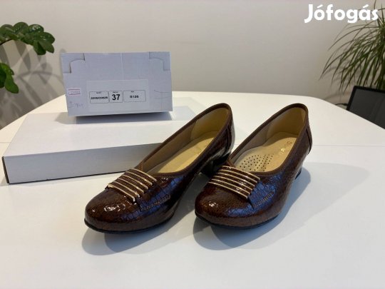 Női félcipő barna