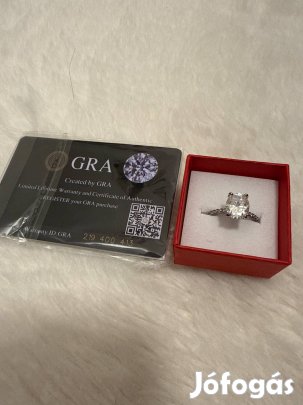 Női gyűrű, eljegyzési gyűrű