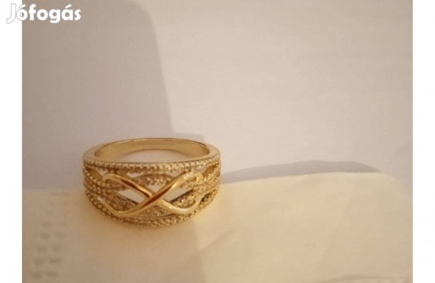 Női gyűrű arany színű