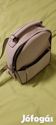 Női háti táska