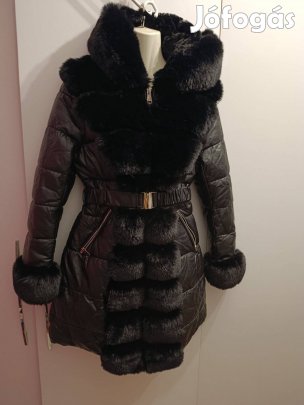 Női hosszú fekete szőrmés téli kabát