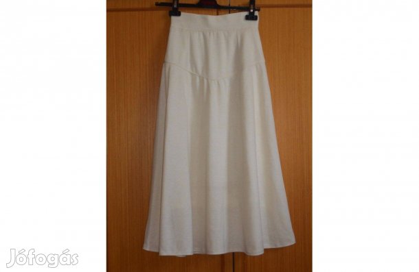 Női hosszú szoknya, csinos, elegáns, bő, divatos, bélelt. S-es