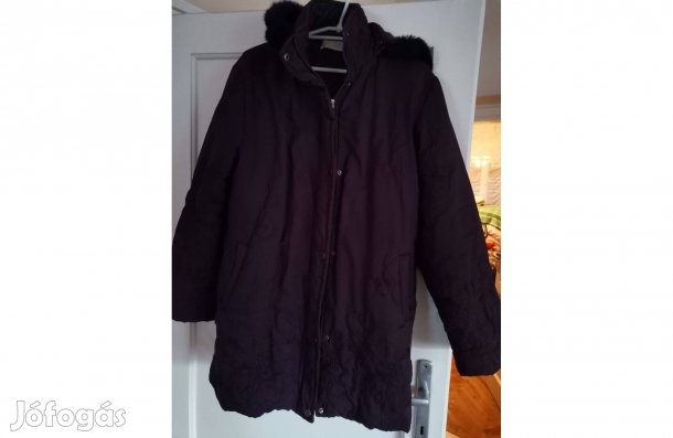 Női kapucnis polár bélésü himzett dzseki