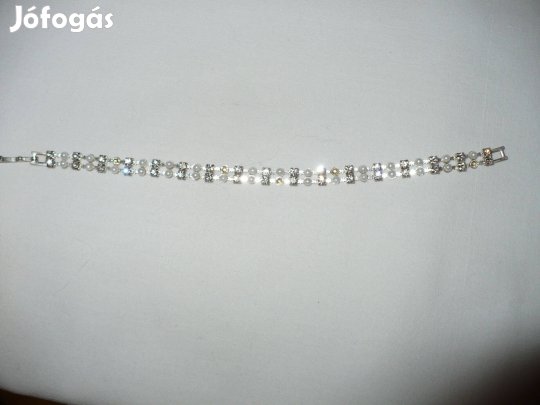 Női karkötő, gyöngyökkel, strasszal