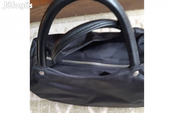 Női kézitáska