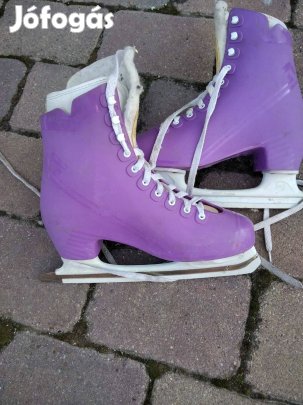Női korcsolya eladó,40-es méret
