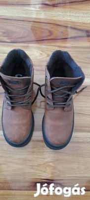 Női körömcipők és bakancsok, 35-36 os, vadonatújak 