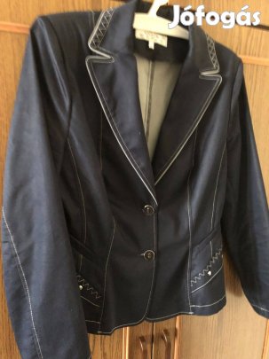 Női kosztűm 40 méret