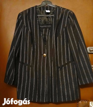 Női kosztüm 44-46-méret,alig használt!/80