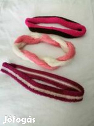 Női kötött hajpánt