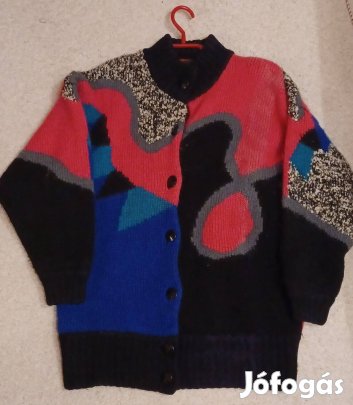 Női kötött pulóver