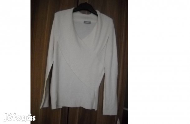 Női kötött pulóver