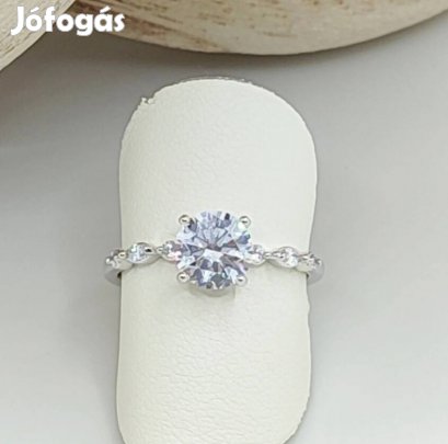 Női köves gyűrű 