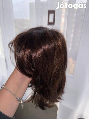 Női középhosszú paróka