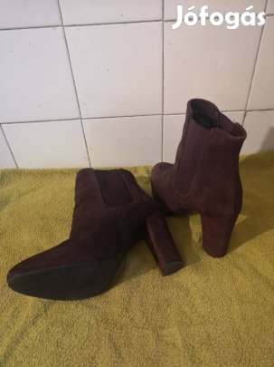 Női magas sarkú bokacipő