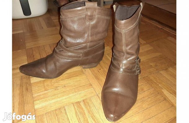 Női márkás bőrcsizma 36-os