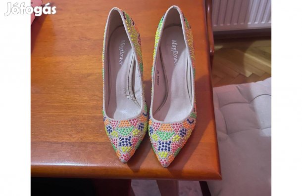 Női masssarkú bőr cipő 37-es új