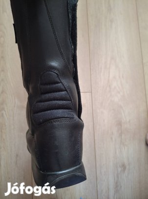 Női motoros csizma 