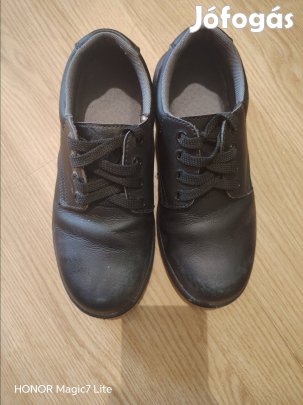 Női munkavédelmi acélbetétes 