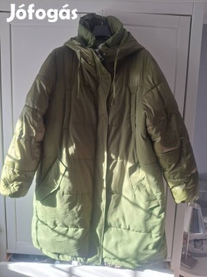 Női olivazöld színű kabátom 