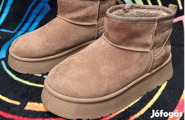 Női platform csizma (37-es méretben)