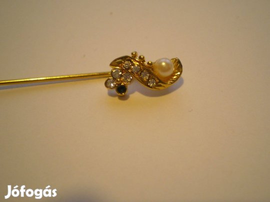 Női régebbi kitűző valamilyen tű szép állapotban