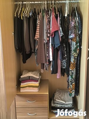 Női ruhacsomag 140db + egyebek 