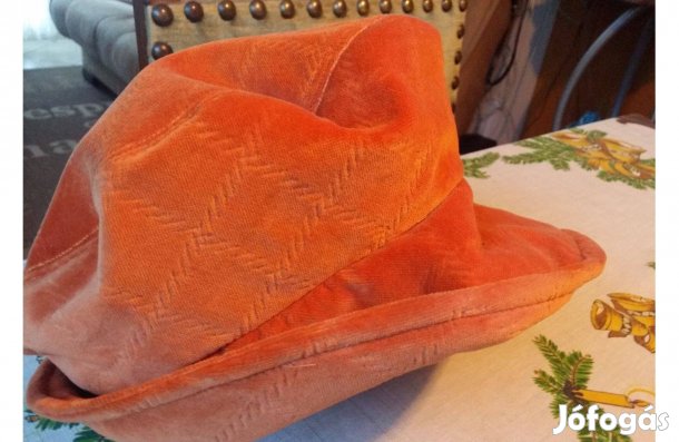 Női sapka (kalap fazon) narancssárga
