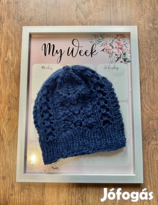 Női sapka, kézzel kötött