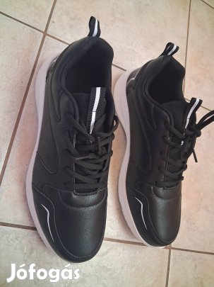 Női sportcipő 