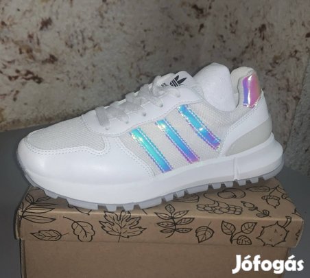 Női sportcipő 